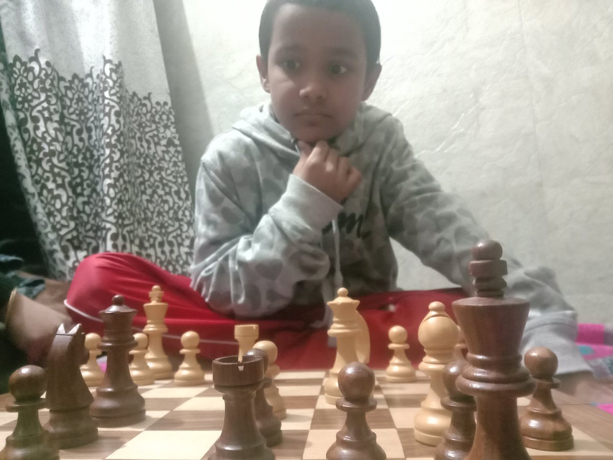 parimmalksinha's tweet photo. Playing with PaRan
#chess #SonTime https://t.co/kBS60xA5ne