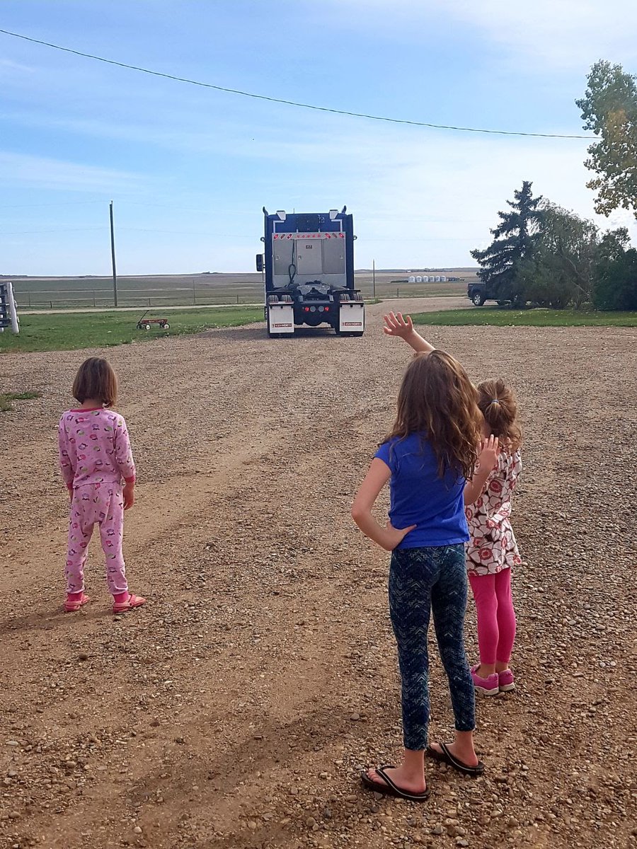 TruckinEh 🚛💨🇨🇦🇺🇸 tweet media