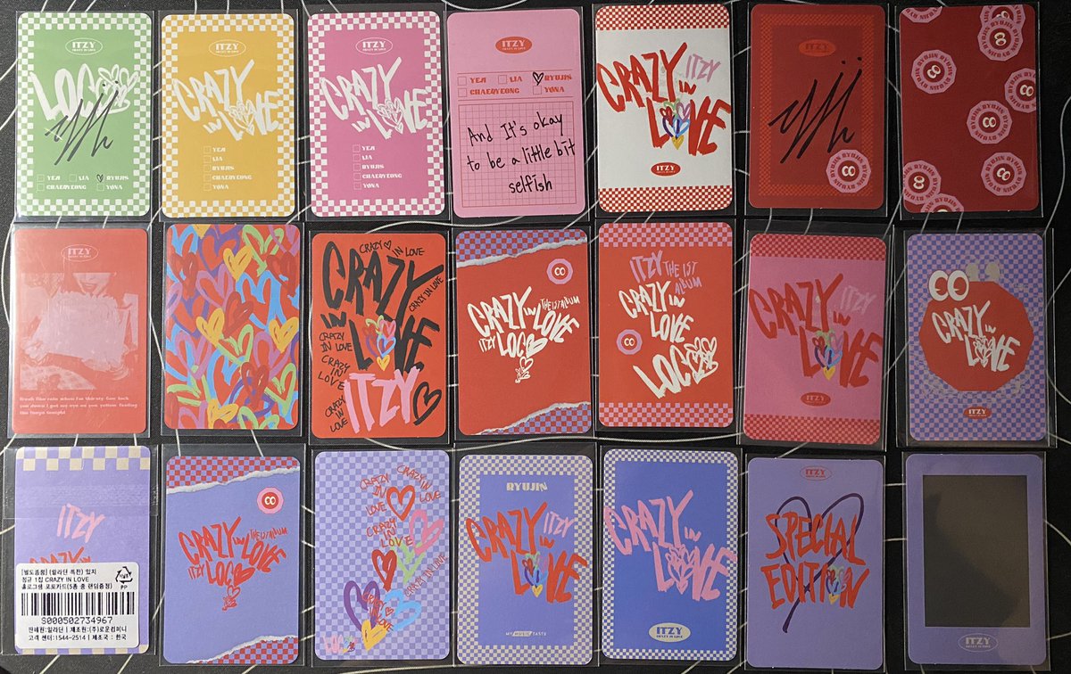 shinrayaa's tweet photo. istg.. itzy’s crazy in love pcs have the best back designs 🧎🏻‍♀️ https://t.co/zVKgbCjhP3