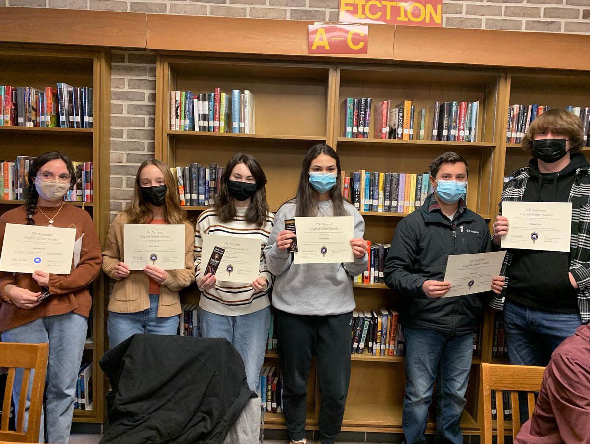 BrunswickNEHS's tweet photo. Congratulations to all of our new inductees of the National English Honors Society!!! https://t.co/BDHuxIWzAm