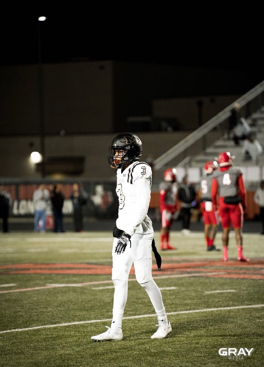 kyrin_page's tweet photo. I will be announcing my commitment January 30th, stay tuned!! @mansfield_fb @colebypulliam83 @DemarcoCobbs7 @TrustMyEyesO https://t.co/WMBTJavUAC