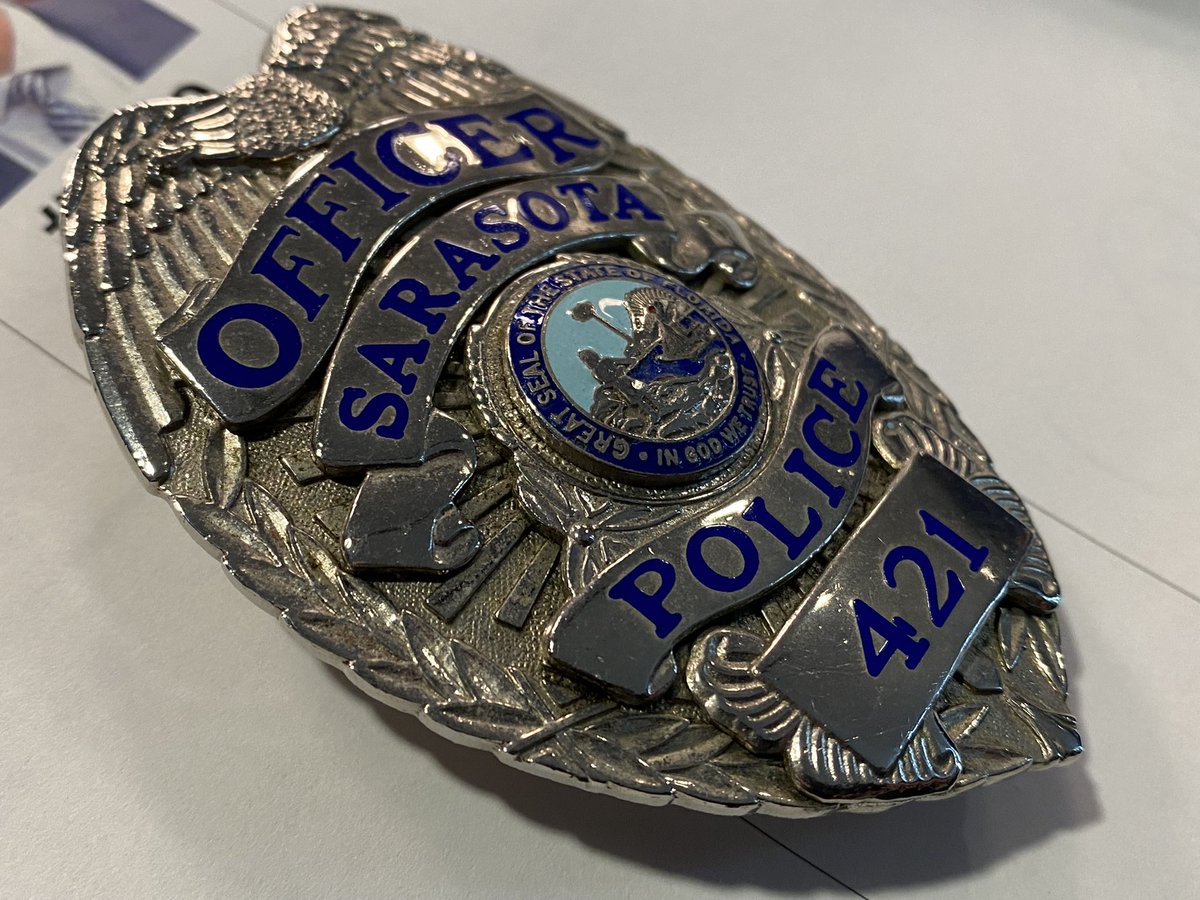 SarasotaPD's tweet photo. CONGRATULATIONS 🎉 Please allow us to introduce you to our three new Officers who will be sworn in this morning. 🎉🚔 Welcome to our #Sarasota #Police family! 🚔💙 We’ll share additional photos and videos of our swearing in later today. #SarasotaPD #SRQ #Florida #FridayFeeling https://t.co/q6ZnSCWuDi