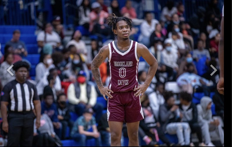 Who are these Bearcats…
#0 Senior - Christian Hall <a href="/damonihall/">Da’Moni Christian Hall💚...</a> 
6’1 Guard 
Thru 18 Games: 11.1 ppg (23pts game high)
Highlight Link: hudl.com/video/3/151655…