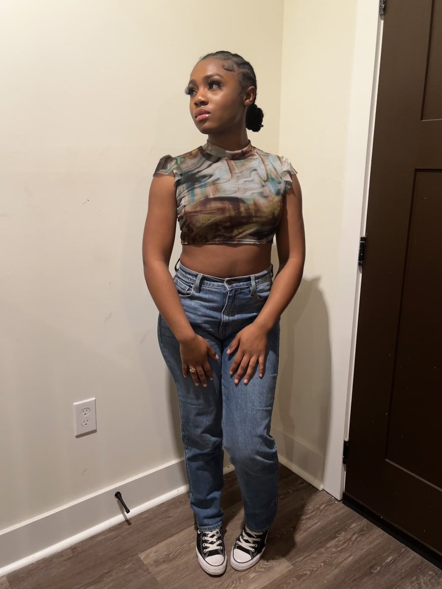 TheonlyLela's tweet photo. Shortie but a cutie ☺️ https://t.co/GcYW47Hu9E