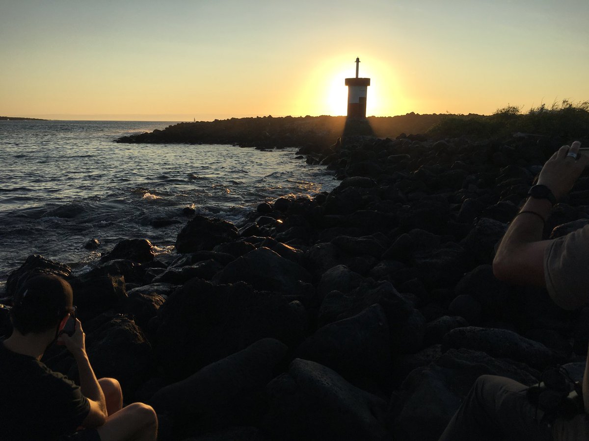 Goodbye Galapagos! What an amazing research trip, working with @chavecito76, Ezra Mendales and Pooneh Kalhori on island birds. Thanks for the fantastic data, Galapagos! @calacademy @GSCGalapagos