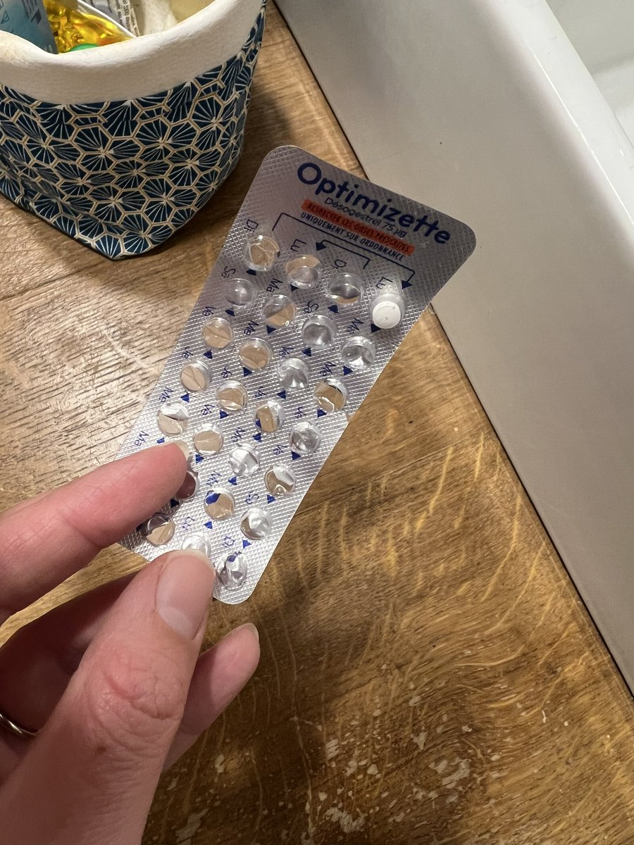 docisa33's tweet photo. J’appelle ça le : Woputain faut que j’aille à la pharmacie demain. https://t.co/EjFUr3k7aJ
