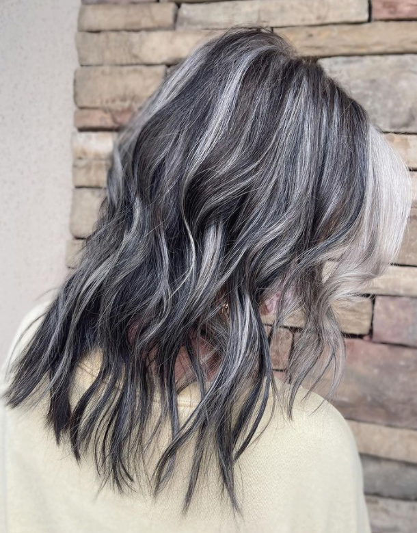 KeuneAcad124's tweet photo. REPOST! @hairxtorib
. 
2022 is for embracing your G R A Y🤍

First round of a gray transition today for this client! #keune #keunecolor #grayhair #grayhairdontcare #graytransition #oneshot #btconeshot22_student https://t.co/QzJ4mcI5JH