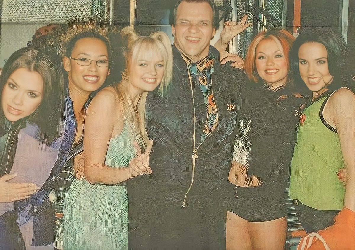SpiceGirlfanUK's tweet photo. He wasn't the original #SpiceBus driver, but boy did he do a great job! R.I.P #MeatLoafRIP 🇬🇧✌🏻🇬🇧✌🏻 https://t.co/q891bZSove