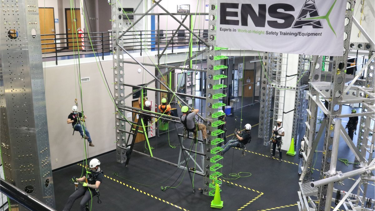ENSATraining's tweet photo. It's Rope Access time! We have SPRAT classes happening all year. Our first 2022 class is happening Feb 7-12. Book Online today!
#ropeaccesstechnician #ropeaccess #ropeaccessprofessional #ropeaccesstraining
https://t.co/EZOQyFur5M https://t.co/VmmzSoXHSK