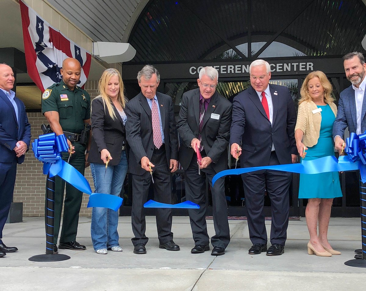 IRSCTheRiver's tweet photo. THANK YOU to everyone who joined us and helped make this a special day, as we showed off our new Veterans Center of Excellence at IRSC Pruitt Campus. This expands our capacity to deliver a wide range of support to our local veterans.
#IRSCVets #IRSCProud #ThankYouVeterans https://t.co/T1Fw5mZOtX
