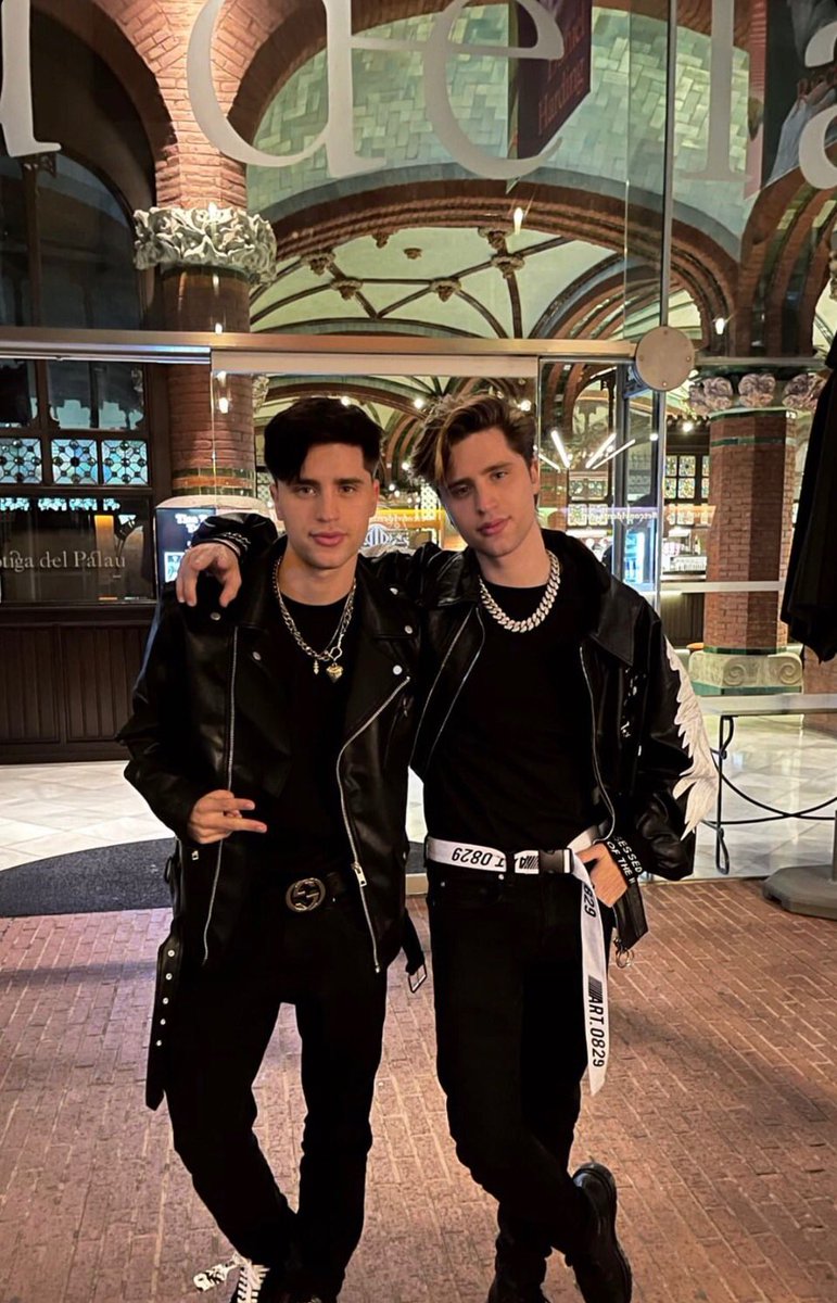 xtwineth's tweet photo. 📸⦂ ℰthan Instagram; 
      ─ new post;

➠ Que este sea otro de los muchos años que celebre la dicha de llamarte hermano. Eres mi complemento, mi otra mitad y no puedo estar más orgulloso de la persona en la que te has convertido. Te amo, osito. ¡Feliz cumpleaños! https://t.co/EnqaJjiMnt