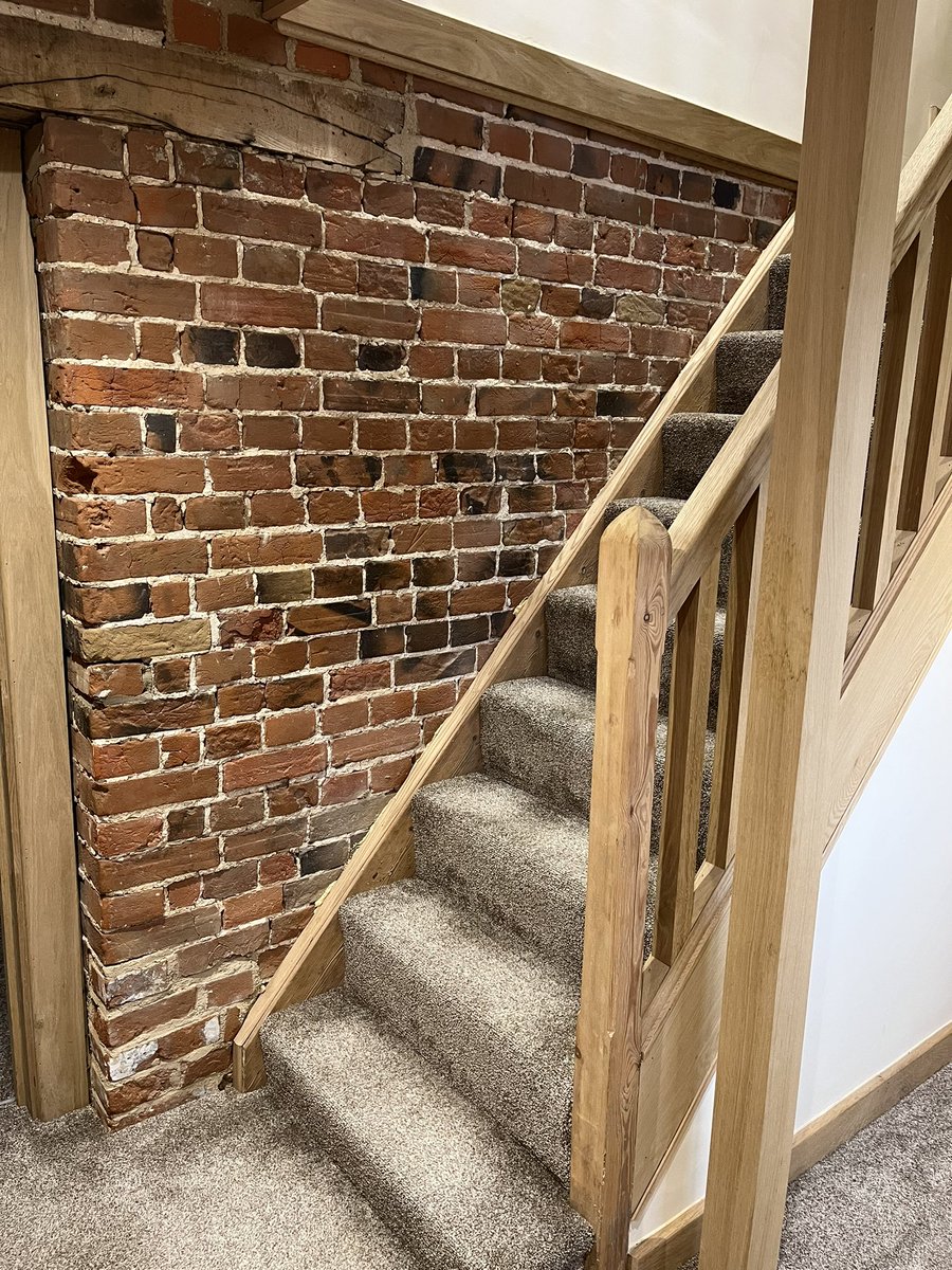 Adbuilding1's tweet photo. This beautiful farmhouse was renovated by us in 2020 still looks fantastic https://t.co/RMtG8Oir2q