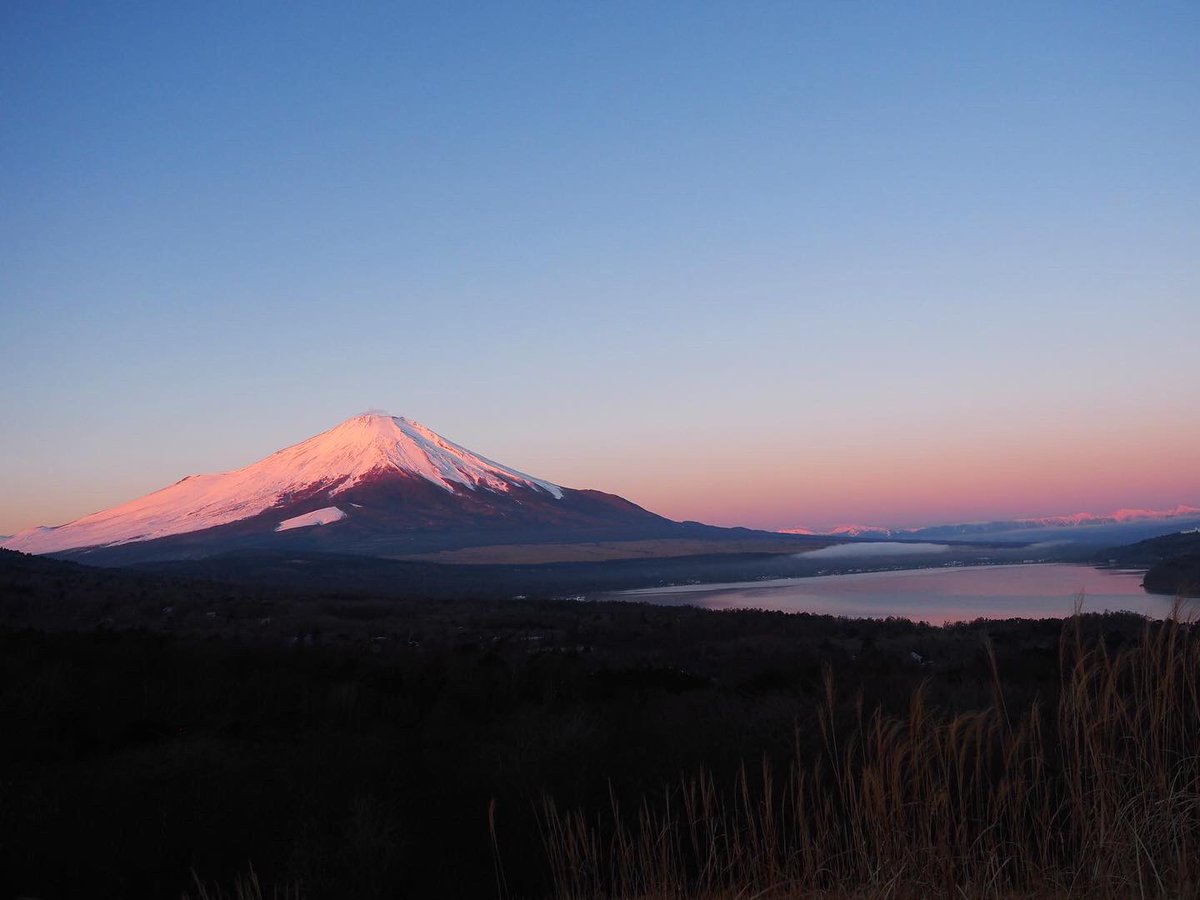 おはようございます😊 山中湖パノラマ台からの富士山🗻