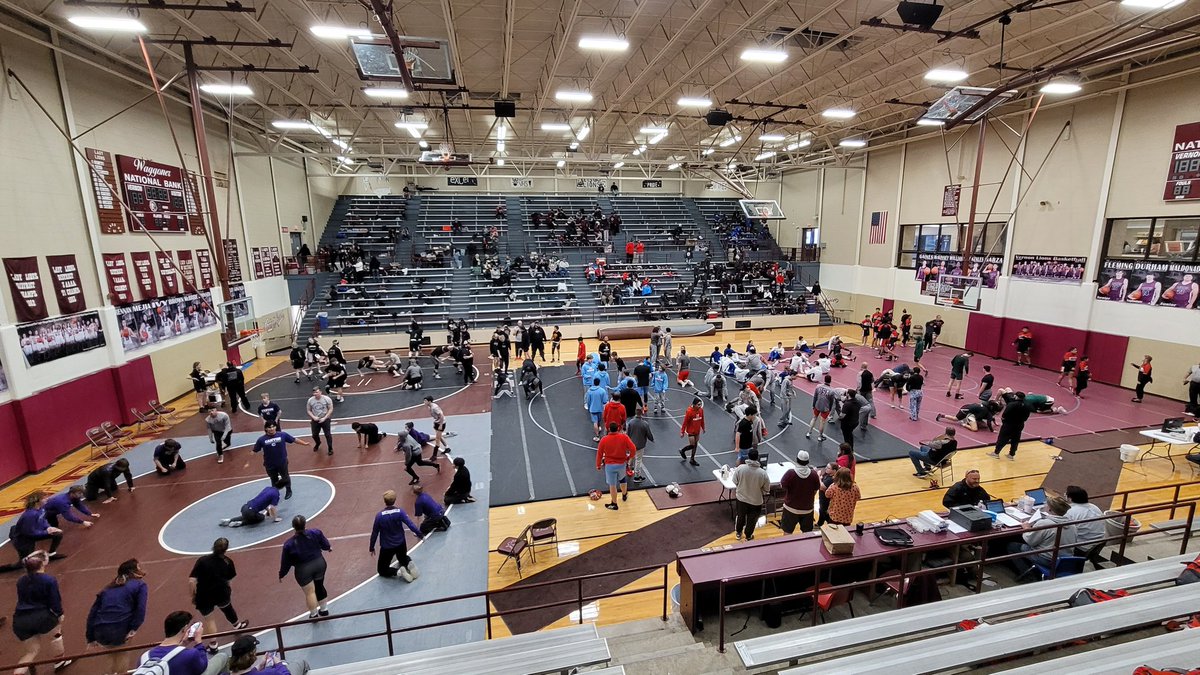 Bos_Wrestling's tweet image. Pioneers getting ready to compete in the Red River Classic in Vernon.
Gym is full of wrestlers from Lubbock, Panhandle, Oklahoma and DFW.  A tough road of competition this weekend.
Let's get on the mat!!
#pintowin #goldenpin 
@emsisdathletics @boswellhs