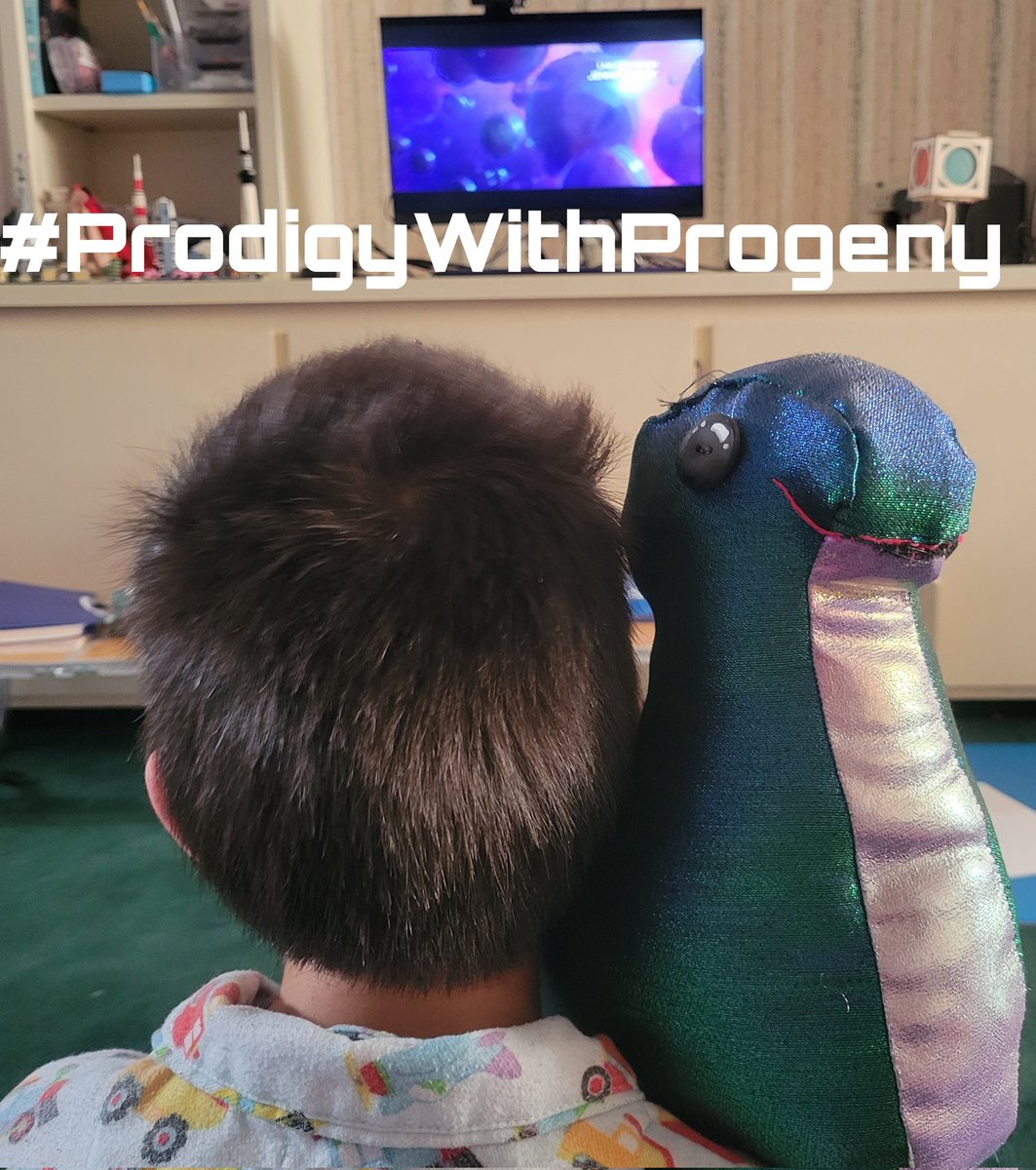 CatMcKenney's tweet photo. I sewed my Progeny a Murf plushie so he has a toy to watch Prodigy with.
#ProdigyWithProgeny #StarTrek #StarTrekProdigy https://t.co/TMjaOjdkVM