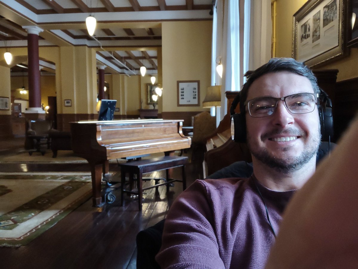 AlexMulvaney2's tweet photo. Getting some meetings done in the Hotel Colorado lobby on the way to the xGames.  Remote work for the win!

#remoteworklife #remotework 
#hotelcolorado https://t.co/vyOZSo3L8r