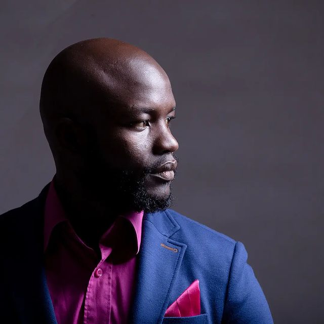 GroomNoir's tweet image. A #baldcut and a suit, you are definitely ready to stand out in the crowd 😎 For all our #baldmen, we have the best products for you ! These products will make you feel as good as you look . Follow the link in our BIO to shop 👑