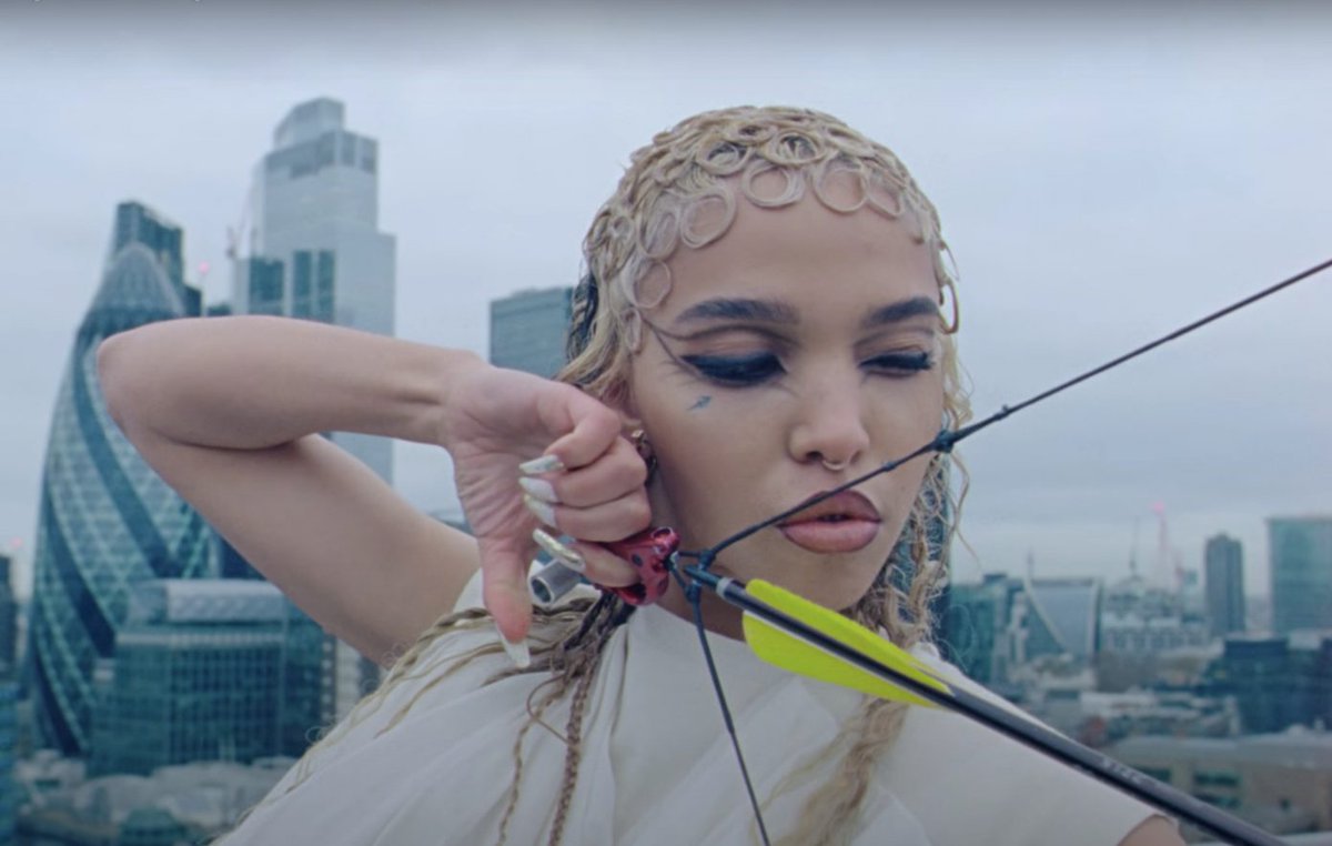 poptronico's tweet photo. FKA Twigs estrena el video de "Meta Angel"

👉👉https://t.co/9oPCjruDMF
en👉 https://t.co/Te3XJbX2HI https://t.co/KKjT095I99
