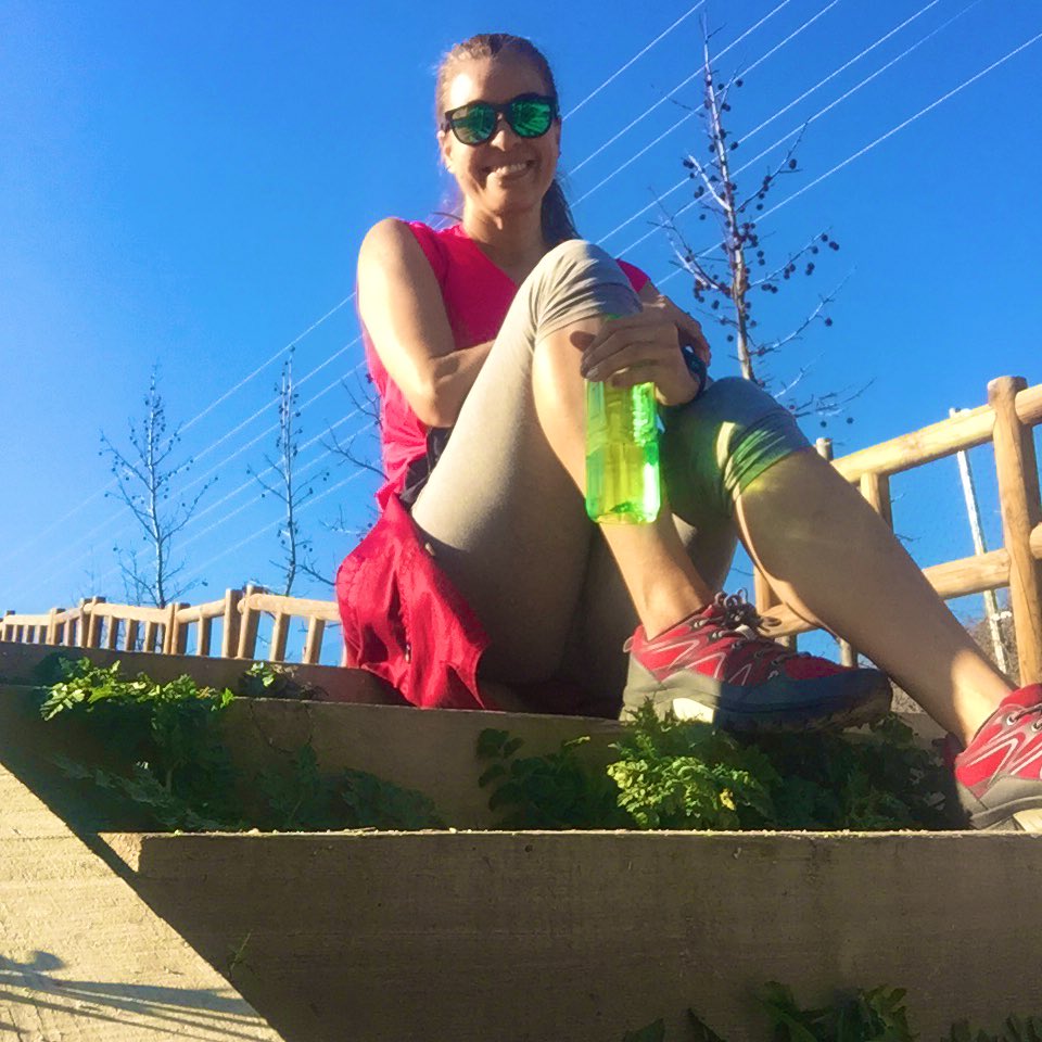 JaneAriga's tweet photo. Lo que agrada al cuerpo bien cuidado. #FitnessFriday #PowerGirl 🥙🍗🥖 https://t.co/SExiEpnd6m
