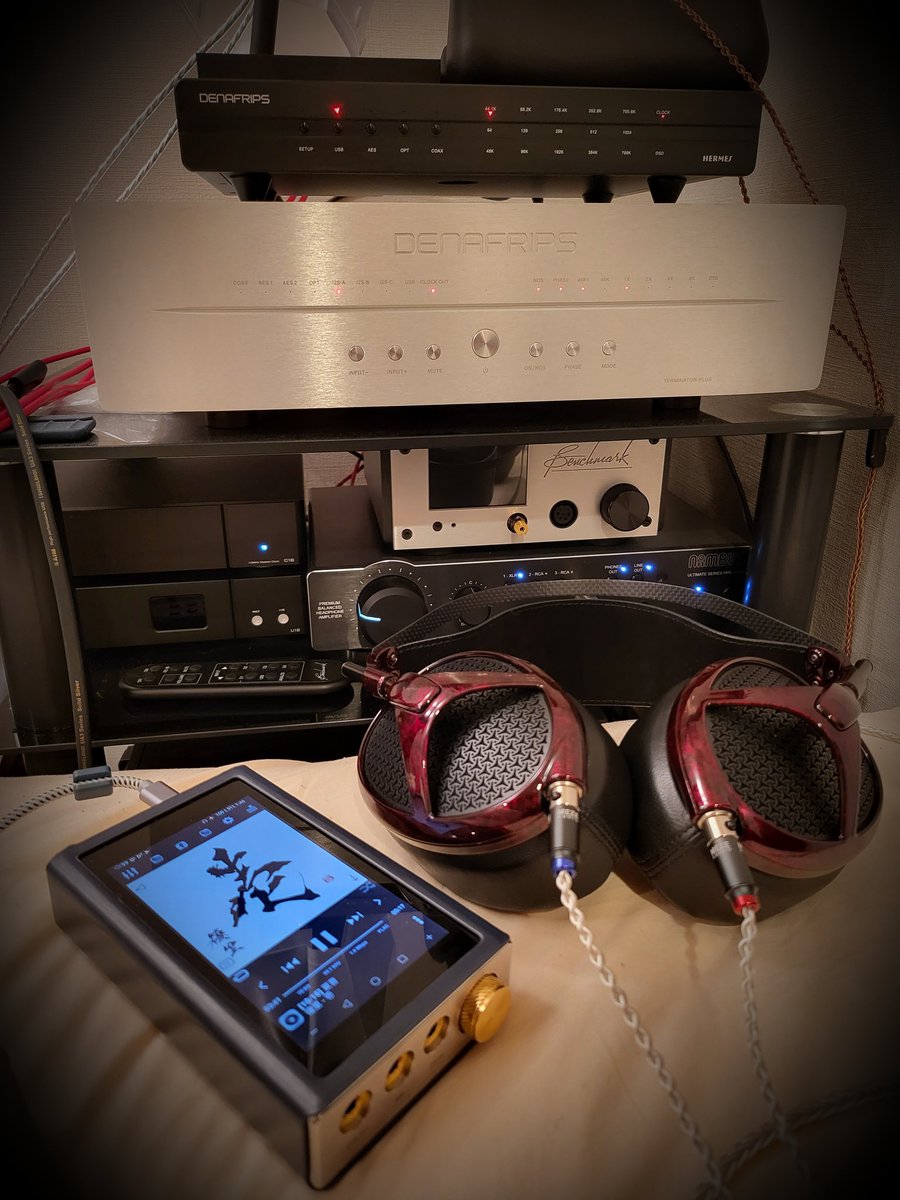 tmachine4music's tweet photo. #MEZE_Audio Empyrean/純正アップグレードケーブル
#DENAFRIPS Terminator Plus(NOS)+HERMES
#Niimbus US4+
オーディオみじんこさんの
SILVER HARMONISER AC BOOSTERはかなり効いている気がします👍🏻
仮想アースはCrystal Eとどちらが良いのかな🧐
心地良すぎてウトウト眠れそうです😴 https://t.co/Ka1w6Hdsv4