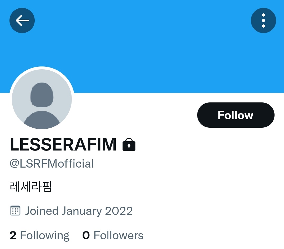 portalsourceG's tweet photo. 🦋°• [RUMOR] @LSRFMofficial é uma conta privada recém criada. E está seguindo apenas 2 contas,provavelmente @HYBEOFFICIALtwt e @SOURCEMUSIC 👀🤔🧐

#soumungg #hybengg #LESSERAFIM https://t.co/2XvUQKzS9A