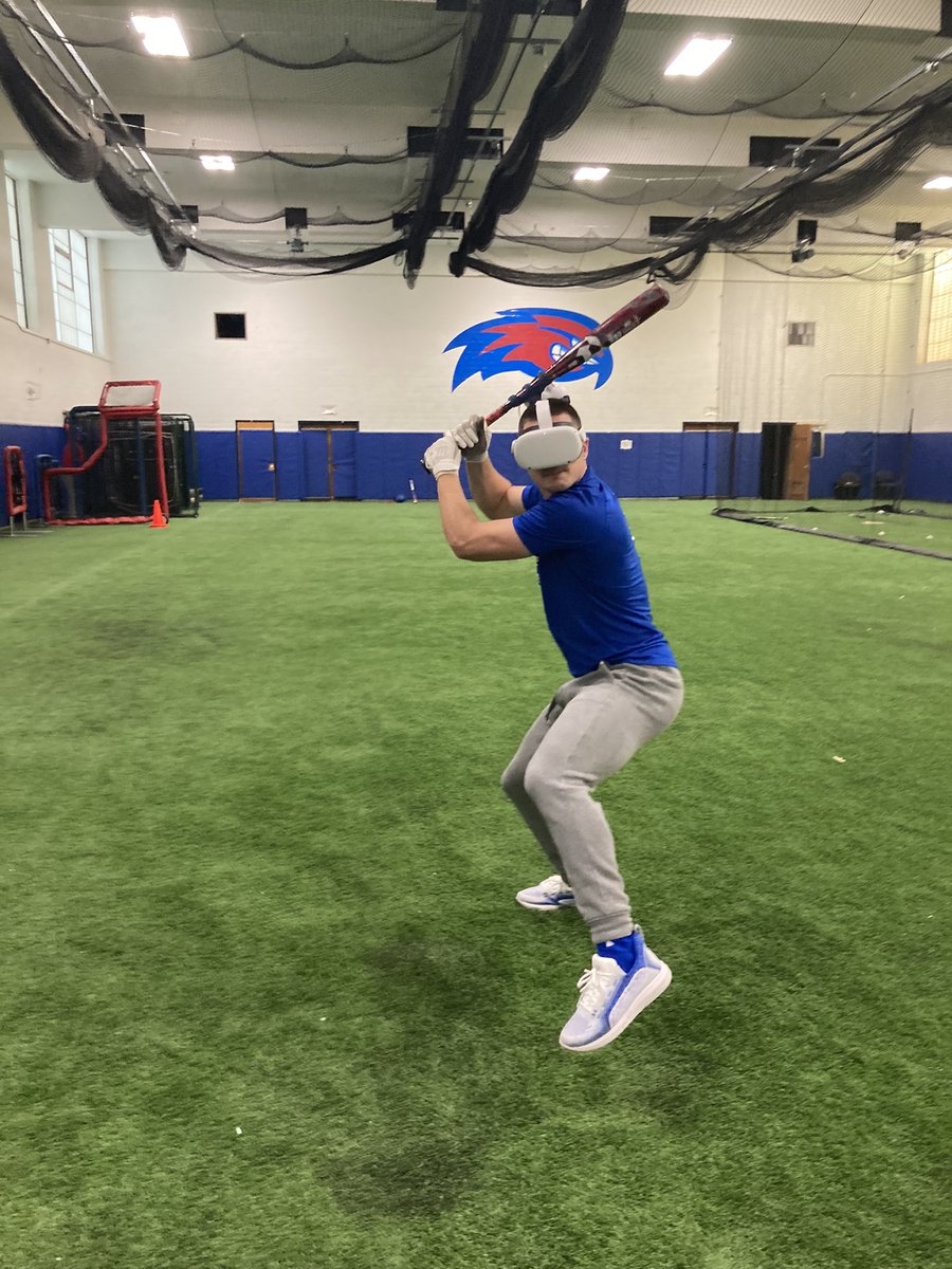 New toys! Here we got freshman Jacob Humphrey (@jacobhu63477817) using 1 of our 4 new Oculus Quest 2’s paired with the Win Reality app! With Win Reality, our players are now able to do virtual pitch recognition + live at bats anywhere &amp; anytime! #DigIn
