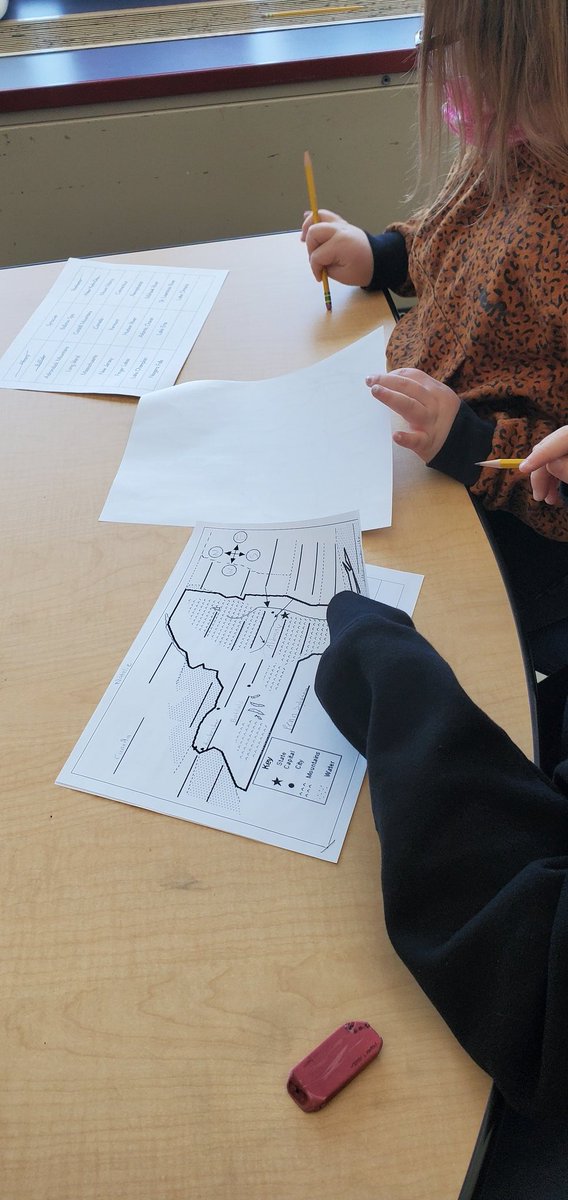 Ask us about our New York geography knowledge! Our #4thgraderocks students are identifying major cities and geographic landmarks in <a href="/NYGov/">State of New York</a> !
<a href="/MiltonTerrace/">Milton Terrace Elem</a> #bscsd