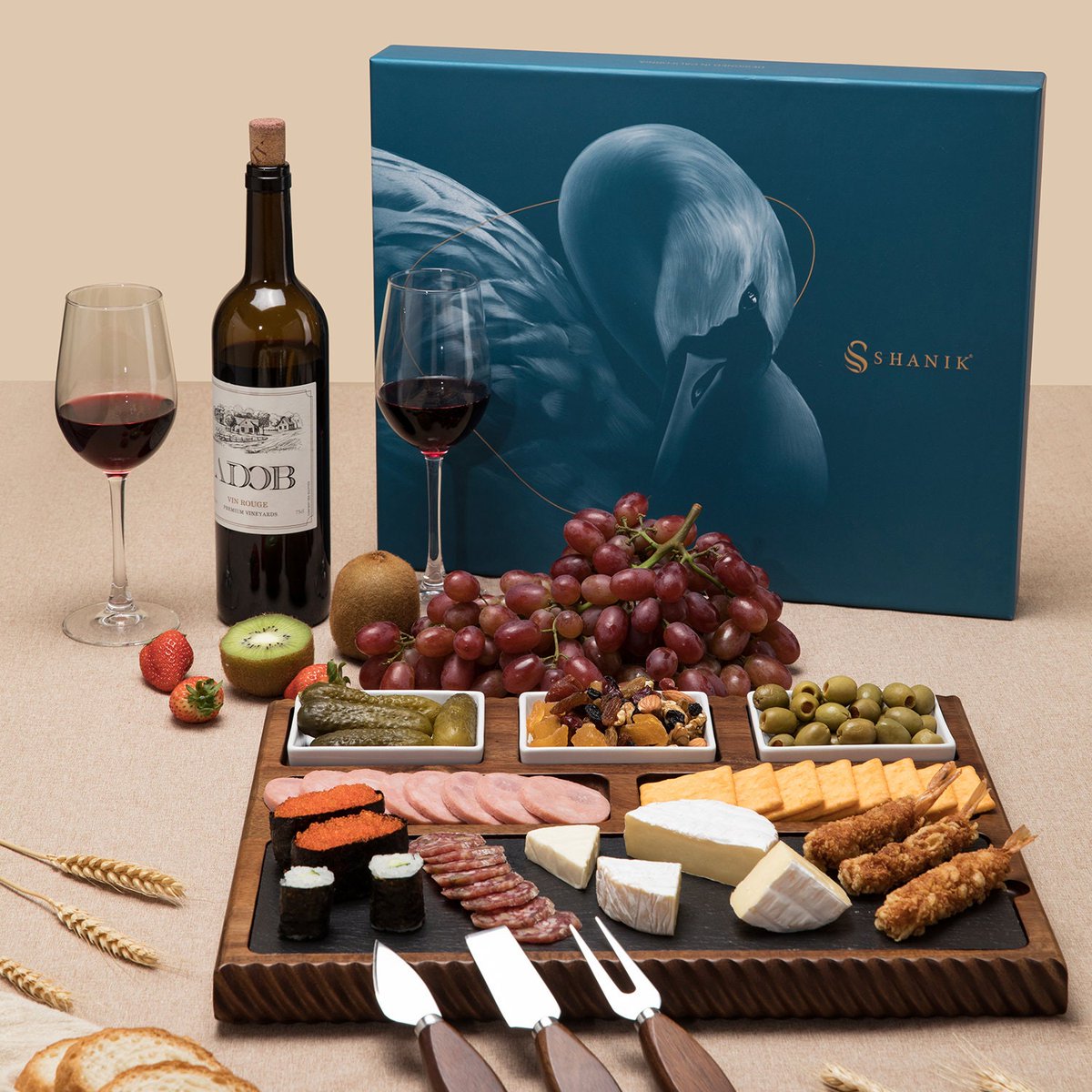WorldOfShanik's tweet photo. Personalized Cheese Board with Slate Blade and Utensils, Charcuterie Board, Cutting Board, Food Serving Platter with 3 Ceramic Bowls #CheeseBoardGift #PersonalizedBoard 
$74.99
➤ https://t.co/AsZb5LOt3H https://t.co/biXvXGaYqY