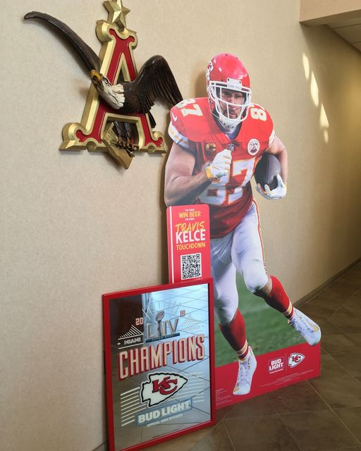 Travis Kelce Cutout and Chiefs Mirror GIVEAWAY! 🍻🏈❤️

We're honoring Red Friday by having a Chiefs themed giveaway!

RT &amp; Follow to enter!

Random drawing on 1/27 at 12p. Pickup ONLY! Must be 21+ to enter! Check out FB for more chances to win and full info! #chiefs #giveaway