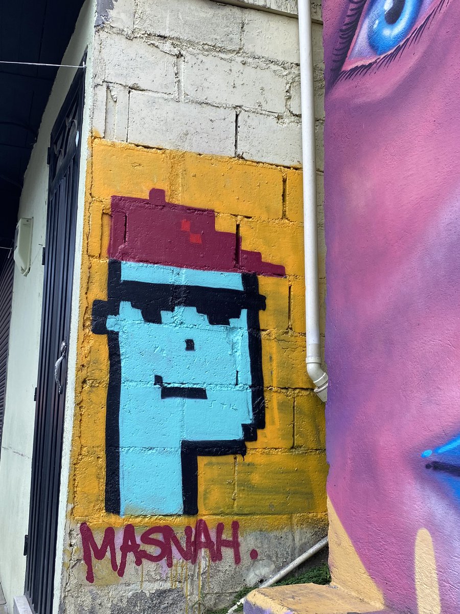 ArizzaTribe's tweet image. NFTs in comuna 13, medellin (was once the most dangerous neighbourhood in the world) 

PROBABLY NOTHING 👀