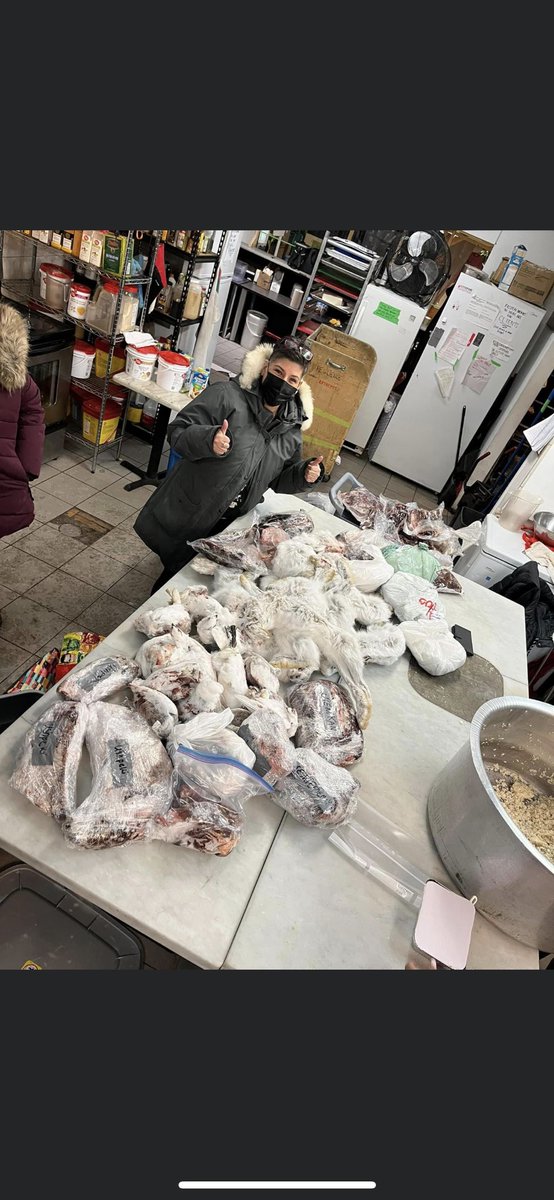 AmbroiseAlex75's tweet photo. Hier et mardi nous avons reçus de la communauté de Uashat mak Mani-Utenam et la communauté de Matimekush-Lac-John ainsi qu’à l’institut Tshakapesh des perdrix, caribou, orignal, lièvres, graines rouges et plaques-bières pour la Tente Raphael André  un grand merci https://t.co/DRZPLTOMMY