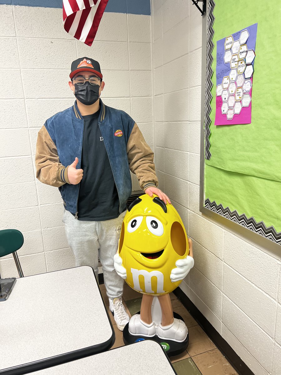 As our curriculum spirit week comes to an end, take a look at a few creative ways our students participated in, " Anything but a Backpack" day. Happy Friday, Flyers!