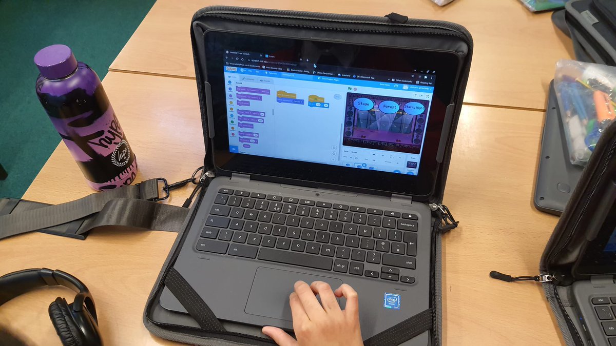 CCJacademy's tweet image. Our Year 6 pupils loved starting to design their own computer games with @GoogleForEdu’s amazing #CSFirst @scratch programme. Watch this space! #codewithgoogle. @LEOcomputing