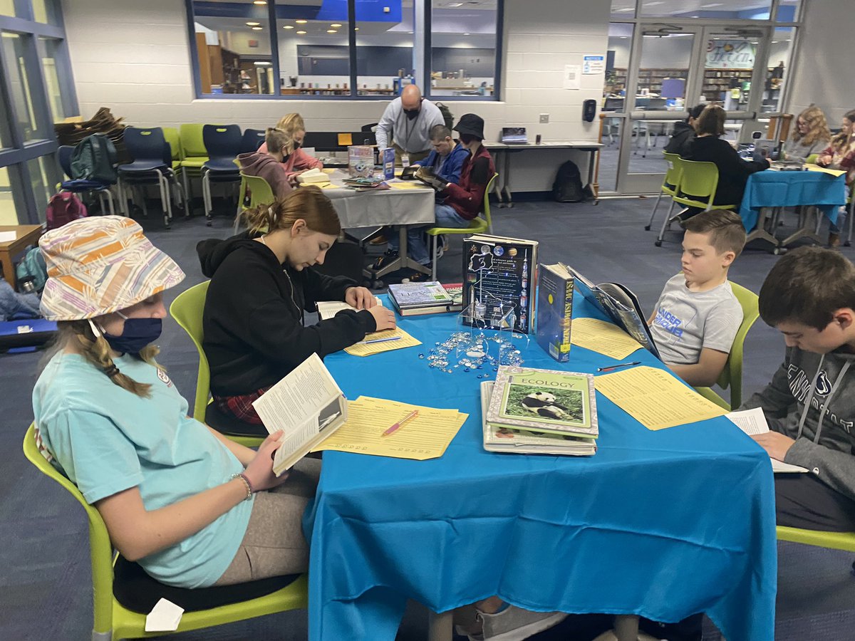 BearsIMC's tweet photo. Mrs. Particelli's classes are participating in a science book tasting today! @EtownAreaMS https://t.co/xKVdRhrPAv