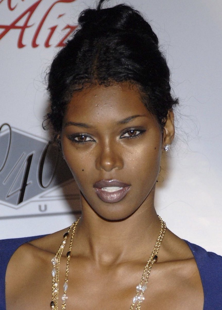 her face card is RIDICULOUS 😍😍😍😍😍😍