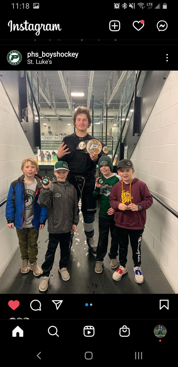 proctorhockey's tweet photo. A lot of PAHA players at the rink watching the @Rails_Hockey on their 10 game unbeaten streak. These lucky #futurerails got to hang with Rails MVP @kennan_reyelts after the game! 💚🏒🥅💚
#Railstrong
@704Athletics
@YouthHockeyHub https://t.co/p0mmeZMxQE