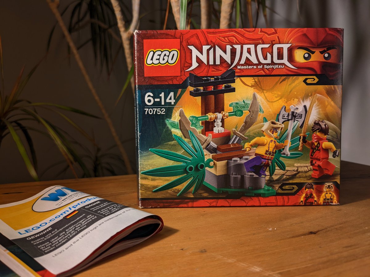 yoplait_8's tweet photo. A VENDRE: LEGO Ninjago 70752: Piège de la jungle

•Complet
•Boite
•Plan
•15.50€

#LEGO #AFOL #Bricks #Ninjago https://t.co/Yzzindio0O