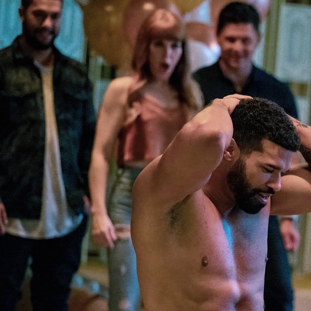 MagicMikeonMax's tweet photo. What is Alison thinking? #FindingMagicMike https://t.co/eMKy60ulfp