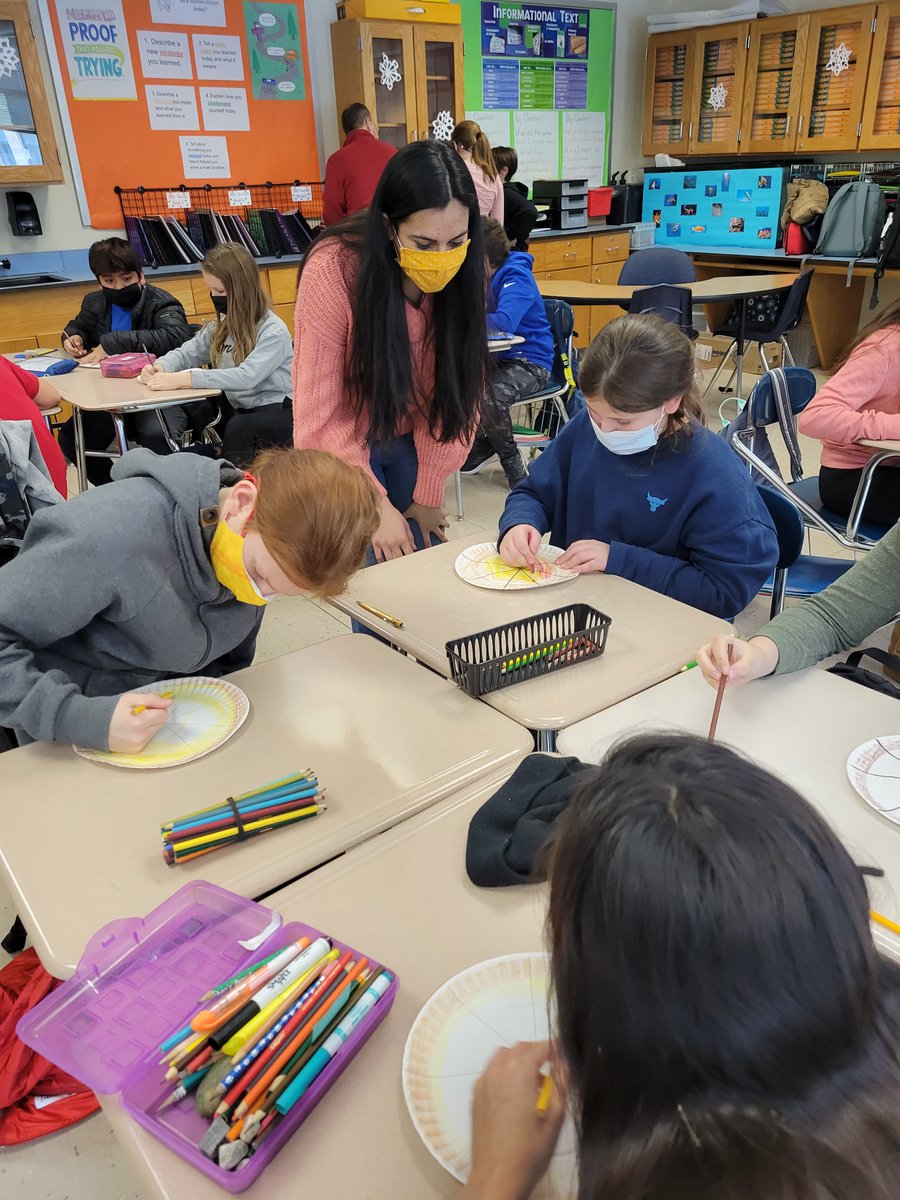 PawlingCSD3's tweet photo. Pawling High School's Math Honor Society students presented a lesson to the 5th grade math classes this week. Students were asked to apply their knowledge of fractions to real world situations by creating a pizza &amp; adding a variety of toppings to different fractions of the pie. https://t.co/can0Xadudp