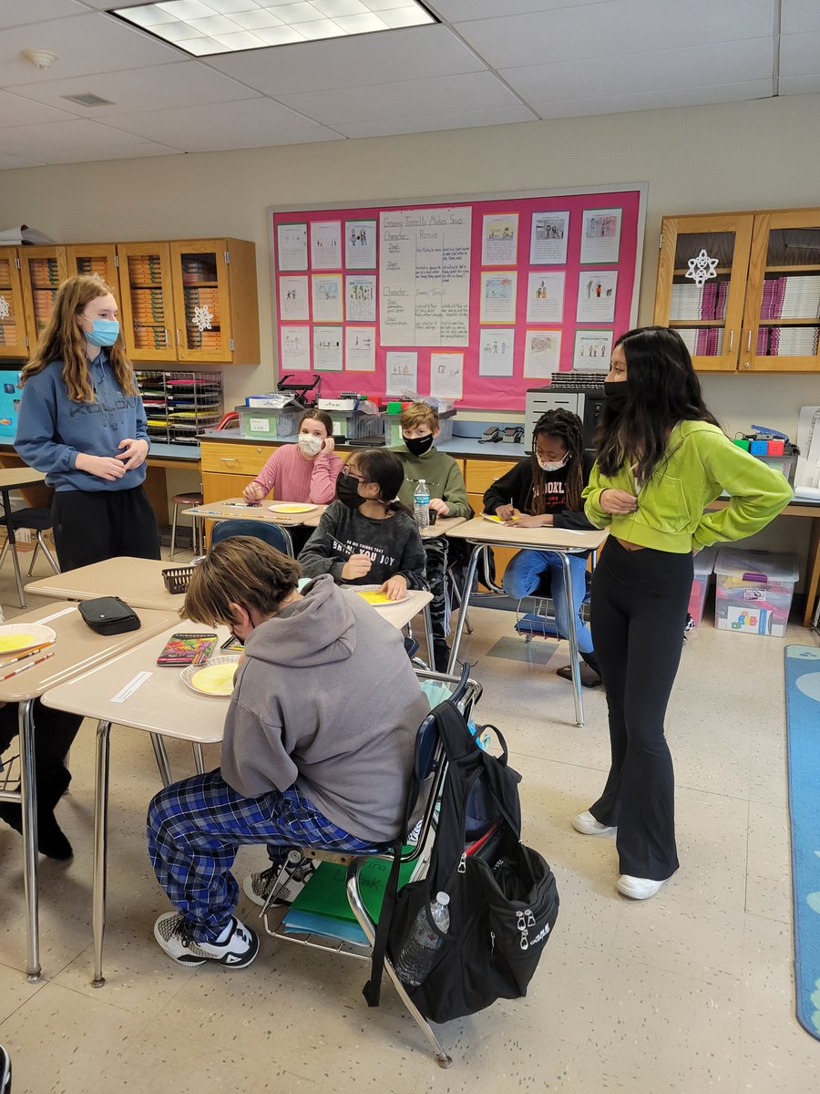 PawlingCSD3's tweet photo. Pawling High School's Math Honor Society students presented a lesson to the 5th grade math classes this week. Students were asked to apply their knowledge of fractions to real world situations by creating a pizza &amp; adding a variety of toppings to different fractions of the pie. https://t.co/can0Xadudp
