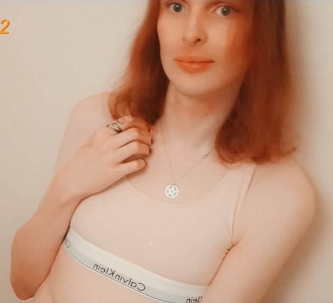 New underwear today, felt cute 💜 https://t.co/Qbiy2i40sA