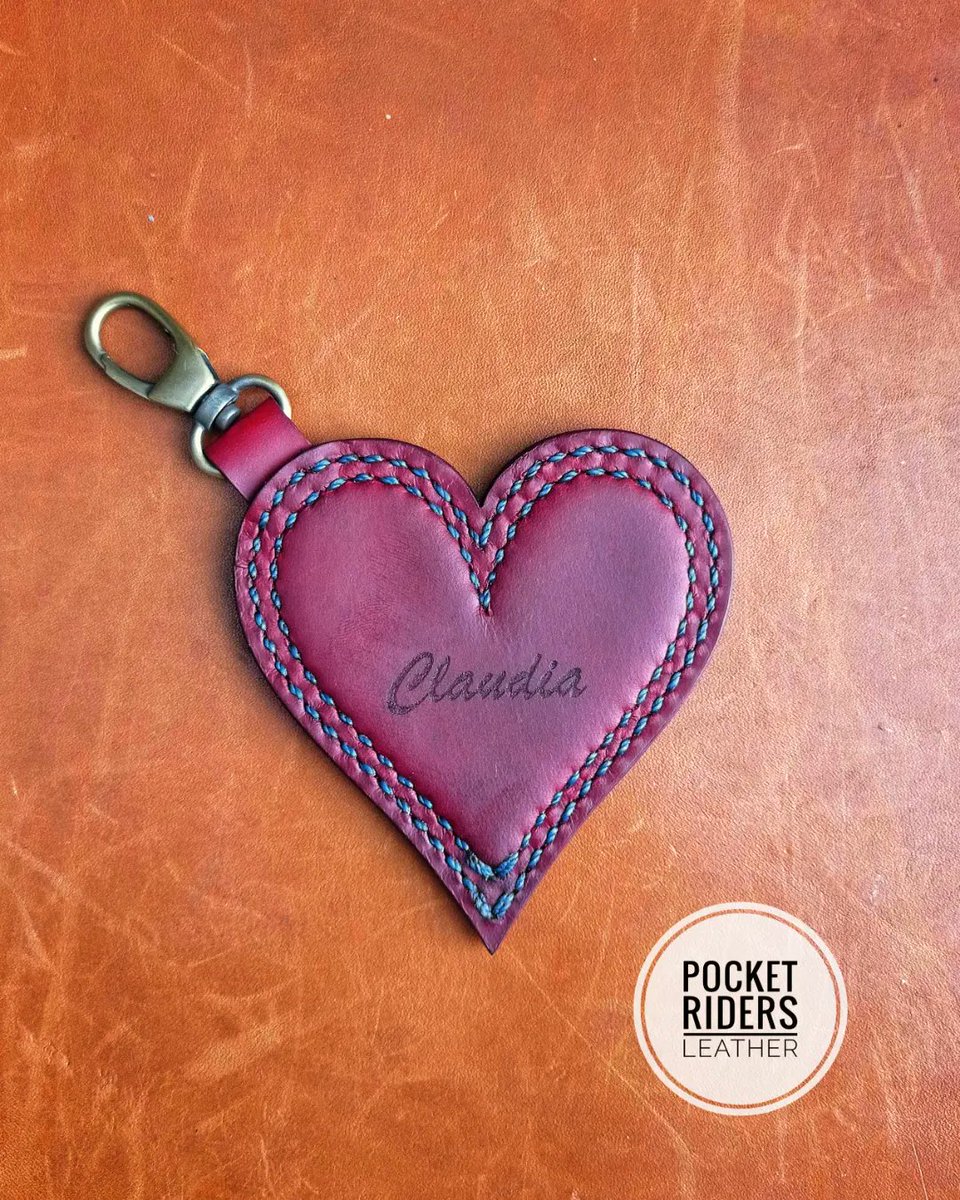 PocketRiders's tweet photo. Love is in the air...
#pocketridersleather #handmade #leathergoods #accesorios #cuero #hechoamano https://t.co/afZWof2D8a