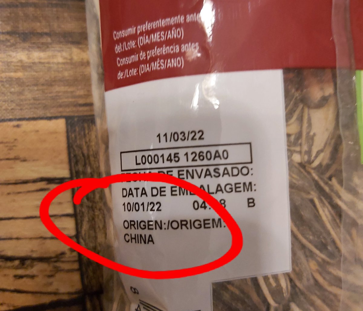 J_V_Madrid's tweet photo. Hola, @Mercadona 
¿De verdad? ¿Pipas de China?
👇🏻 https://t.co/6ppet5wMAG