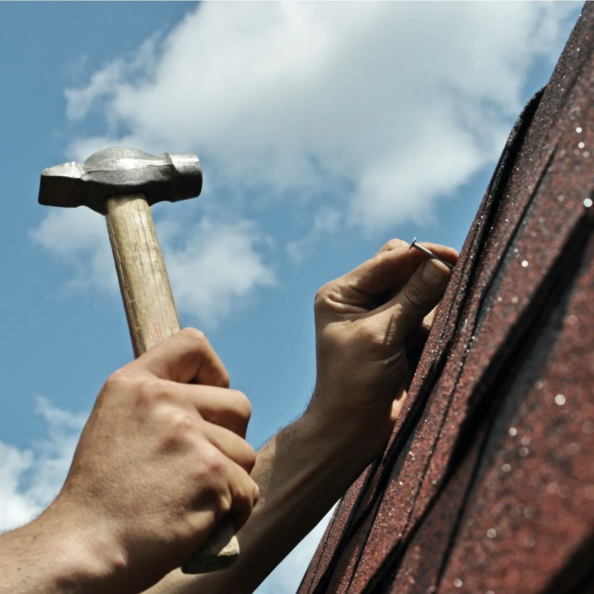 buff.ly/3nJdGkR
Winter means that cold fronts can threaten the condition &amp; protection of your roof. Read our latest blog on some common types of winter roof damage you might encounter &amp; how we can help! #314Roofing #HoustonRoofing #RoofRepairs #RoofDamage