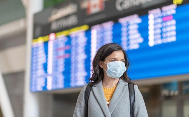 《柳叶刀》重磅：全球新冠疫情即将结束。Murray指出，根据目前的疫情情况，到2022年2月中旬，大多数国家将迎来奥密克戎确诊病例的峰值。到3月下旬，全球将有超过50%的人感染奥密克戎。感染奥密克戎可以对其他变种病毒产生保护力，因此可以帮助全人类建立免疫屏障，预防今后可能会出现的变种病毒。