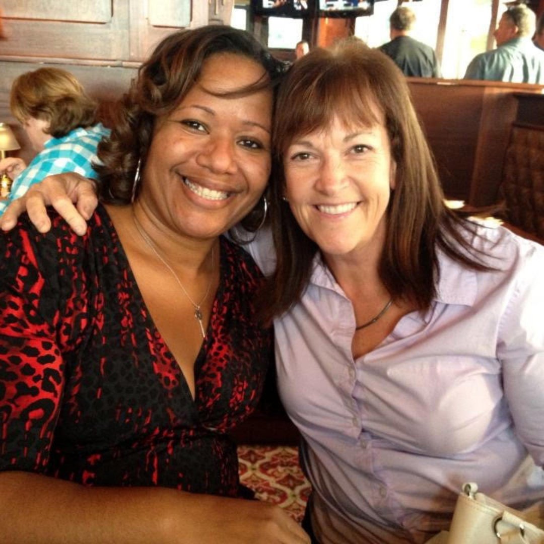 GiftFromTheHrt's tweet photo. National Hugging Day. As you might guess, this day is an annual event dedicated to the underrated art form of the hug. We love all types of hugs, from the one-armed bro hug to full bear hugs. Show us your best hug! #gfth https://t.co/VU0JSfO586