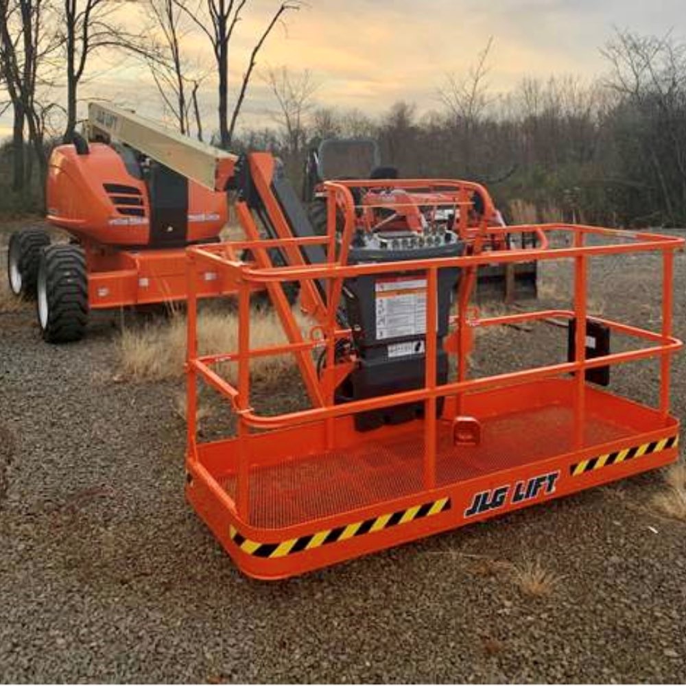 #Simplicity is in our nature, and it is our goal to help with meeting the heavy equipment needs of government agencies.
 
FCC is pleased to showcase the #delivery of a brand new <a href="/jlgindustries/">JLG Industries Inc.</a> 600AJ Articulated Boom Lift to the Dulles International Airport in Virginia. ✈️