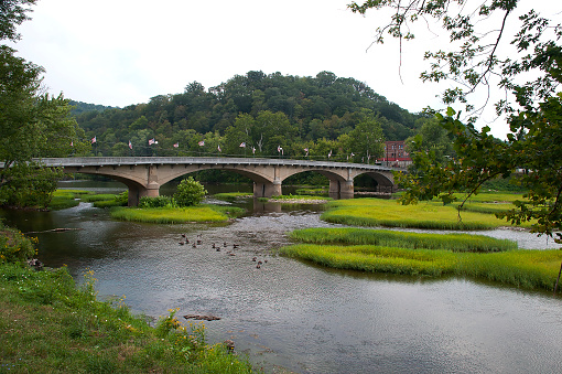 USDOTFHWA's tweet photo. Not only does FHWA’s Bridge Formula Program provide funding for large Interstate bridges, but also smaller ones owned by counties, cities or towns that serve as links for communities. https://t.co/5dISTOQV5s #BuildBackBridges @USDOT https://t.co/waiufESki1