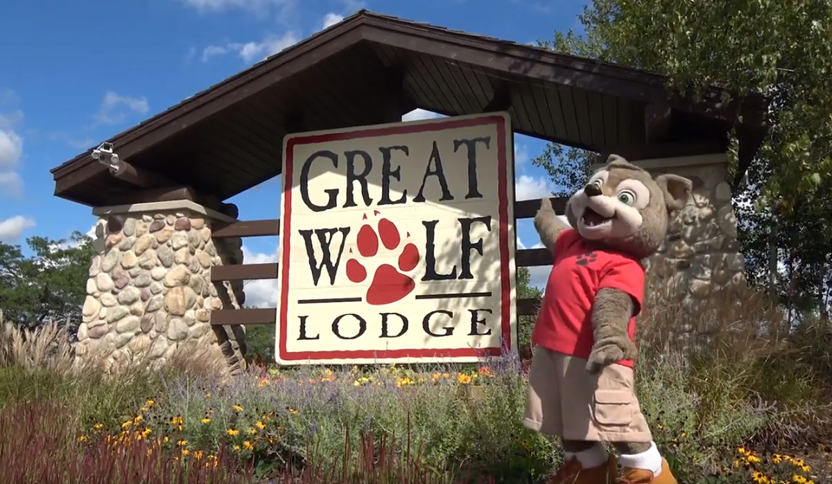 rawmaterialscom's tweet photo. The #OSBRC Family Day prize draw is coming up on February 22nd! Complete all 5 Student Missions for a chance to win a family stay at Great Wolf Lodge in #NiagaraFalls #GWL Sign up for Student Missions here: https://t.co/l52aP3l09A https://t.co/T2ld5ZHFUC