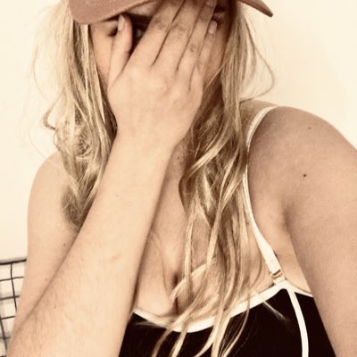 YuriRed0's tweet photo. #NewProfilePic https://t.co/d7fCe6ORbu
